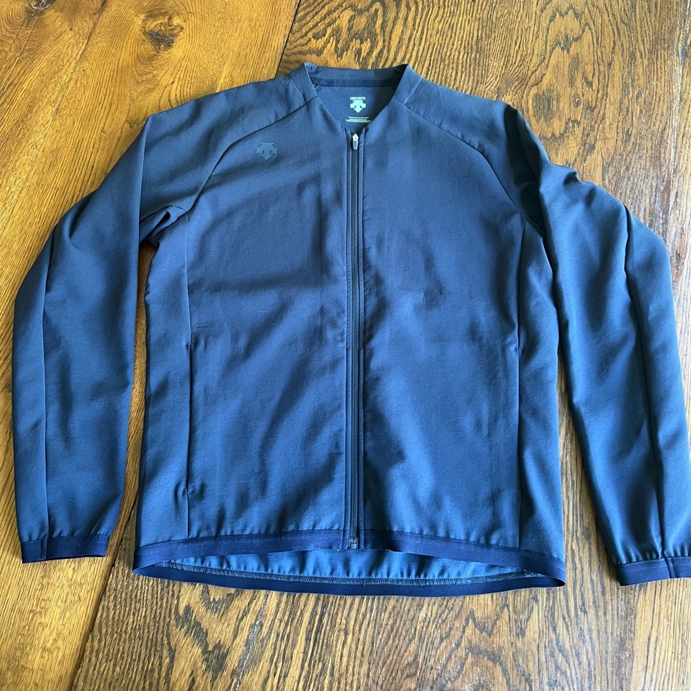Descente Men’s Jacket Size Medium From Japan Navy Blue